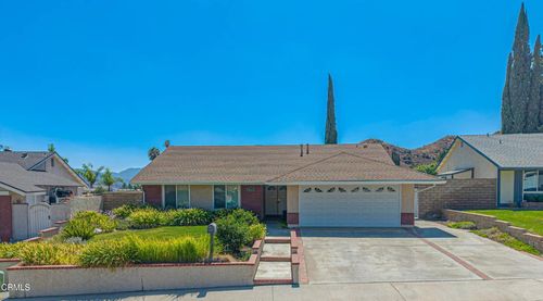 30315 Honeysuckle Hill Dr, Canyon Country, CA, 91387 | Card Image