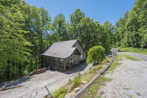 1337 Lakeside Dr, Smithville, TN, 37166-7502 | Card Image