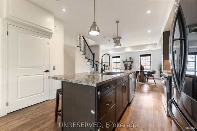 209 - 17 Baldwin St, Condo with 3 bedrooms, 3 bathrooms and null parking in Whitby ON | Image 5
