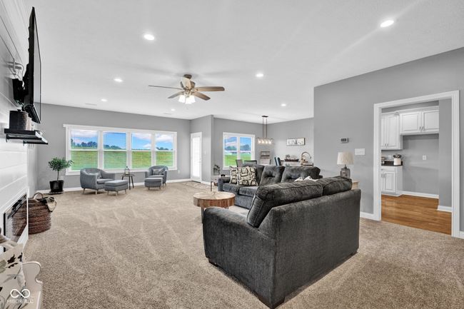 Open and spacious Great Room | Image 6