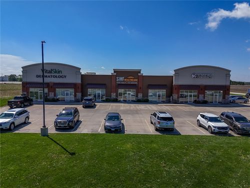 905 Remington Road, Mattoon, IL, 61938 | Card Image