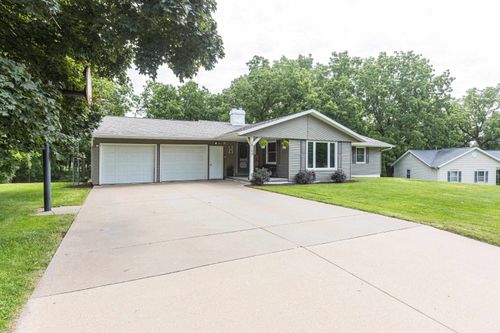 1510 Scrabble Creek Dr, Hazel Green, WI, 53811-9545 | Card Image