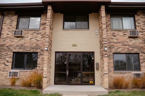 201-2612 N Windsor Dr, Arlington Heights, IL, 60004-2738 | Card Image