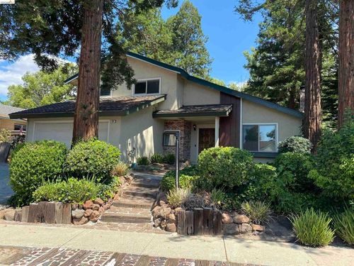 894 Saint John Cir, Concord, CA, 94518-2119 | Card Image