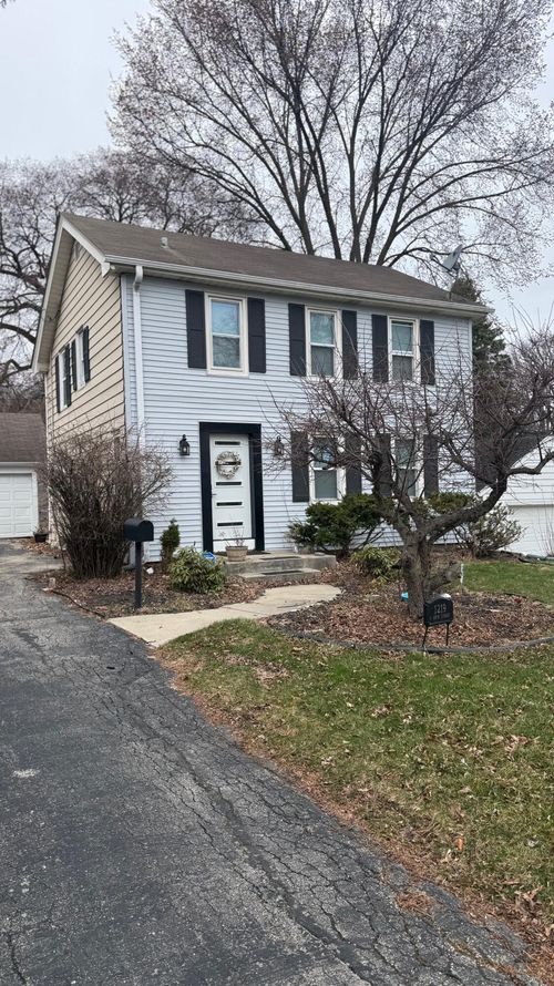 1219 N 85th St, Wauwatosa, WI, 53226-3251 | Card Image