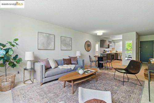 apt-203-2601 College Ave, Berkeley, CA, 94704-3444 | Card Image