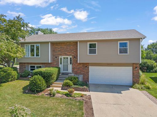 1019 Tioga Ct, Carol Stream, IL, 60188-1340 | Card Image