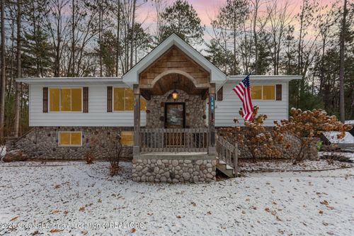 360 Chaney Point Dr, Roscommon, MI, 48653-8109 | Card Image