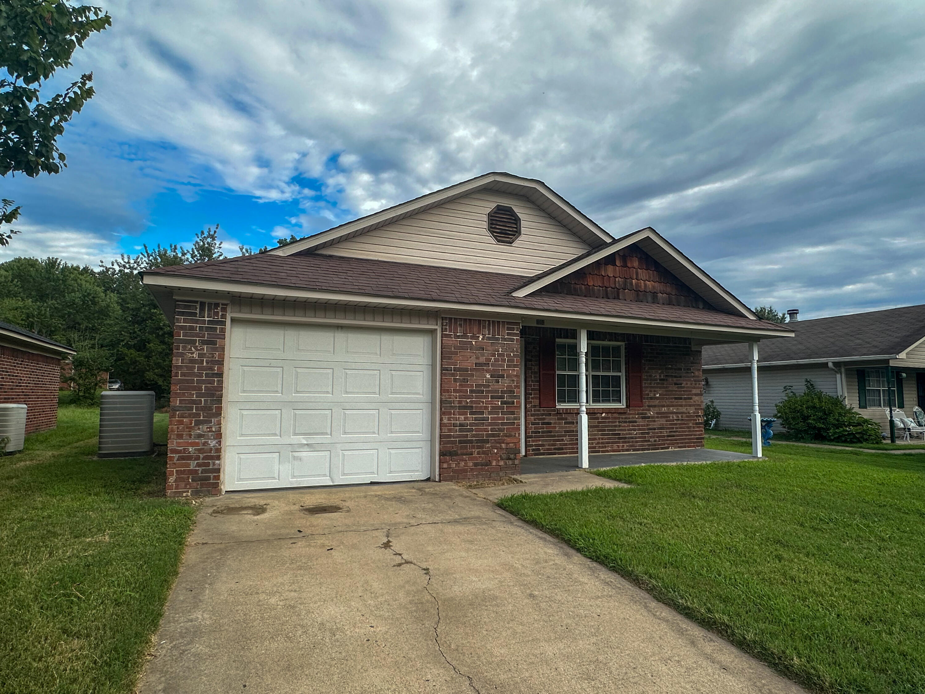 Louisville Ave, Russellville, AR 72801 #1