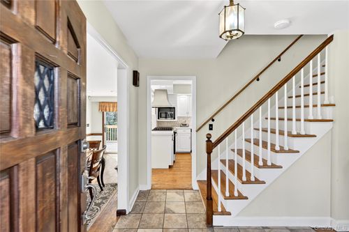 18 Taylor Road, Greenburgh, NY, 10523 | Card Image