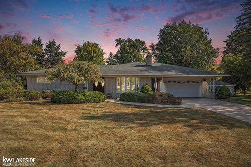 51900 Romeo Plank Rd, Macomb, MI, 48042-4124 | Card Image