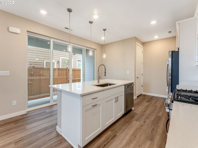 8431 Se Blanton St, House attached with 3 bedrooms, 3 bathrooms and 2 parking in Hillsboro OR | Image 5