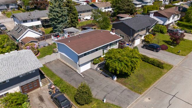 11455 85 Avenue, House other with 4 bedrooms, 2 bathrooms and 4 parking in Delta BC | Image 2