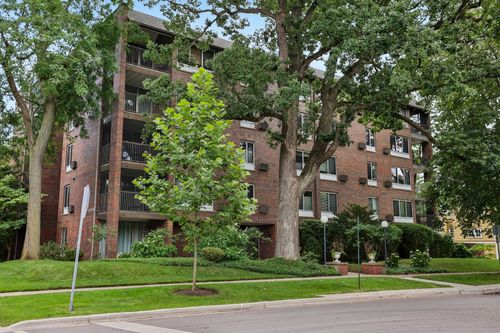 apt-4c-2324 Central St, Evanston, IL, 60201-1478 | Card Image