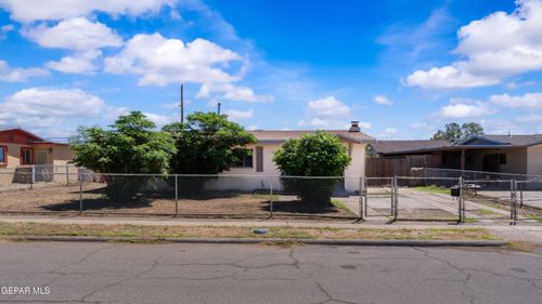952 Richard Dr, El Paso, TX, 79907-2424 | Card Image