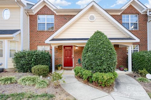 3657 Melrose Cottage Dr, Matthews, NC, 28105-7583 | Card Image