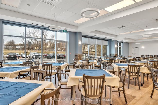 220 - 555 Bonaccord St, Home with 2 bedrooms, 1 bathrooms and 1 parking in Peterborough ON | Image 5