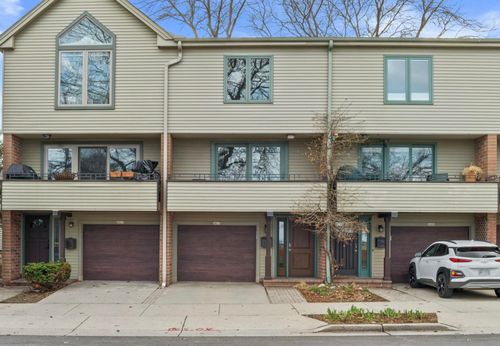 2411 S Superior St, Milwaukee, WI, 53207 | Card Image