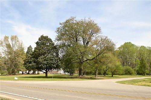 18440 New Kent Hwy, Barhamsville, VA, 23011-2040 | Card Image