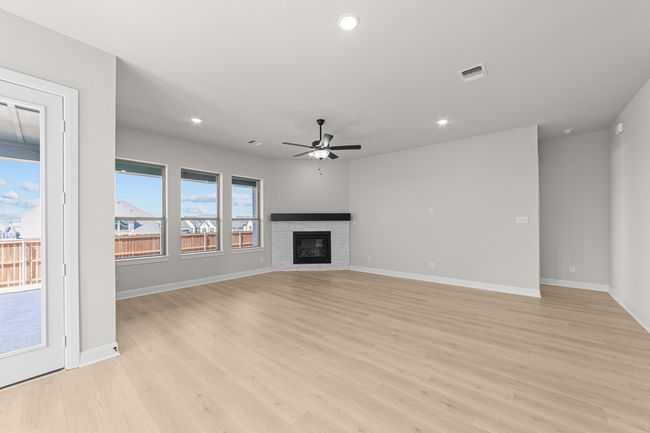 113 Calf Ln, House other with 4 bedrooms, 3 bathrooms and null parking in Midlothian TX | Image 6