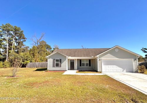 601 Denim Dr, Richlands, NC, 28574-6419 | Card Image