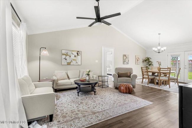 Living/Dining | Image 5