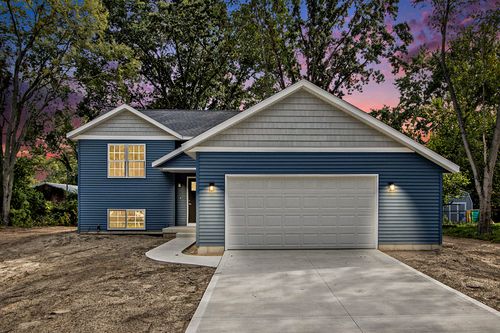 306 Arnstrom Dr, Gobles, MI, 49055-9721 | Card Image