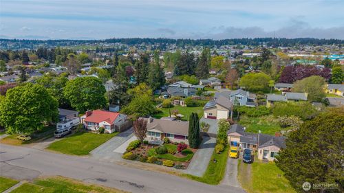 347 Se Glencoe St, Oak Harbor, WA, 98277-3760 | Card Image