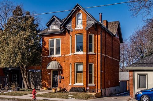 270 Queen St S, Hamilton, ON, L8P3T3 | Card Image