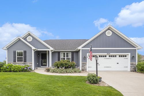 9224 Cottage Gln, Richland, MI, 49083-9658 | Card Image