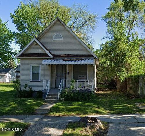 702 Indiana Ave, Toledo, OH, 43604-8008 | Card Image