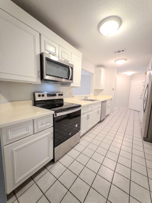 9867 Nw 1st Ct, Plantation, FL, 33324-7207 | Card Image