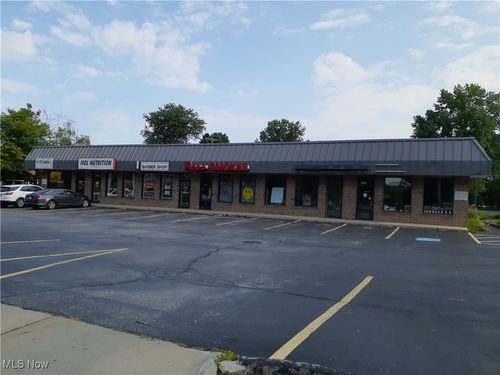 7905 Munson Rd, Mentor-on-the-Lake, OH, 44060-3700 | Card Image