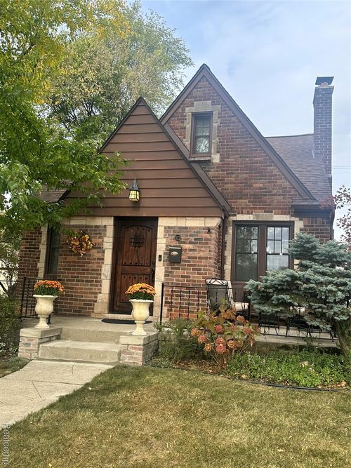 522 W Lincoln St, Birmingham, MI, 48009-1963 | Card Image