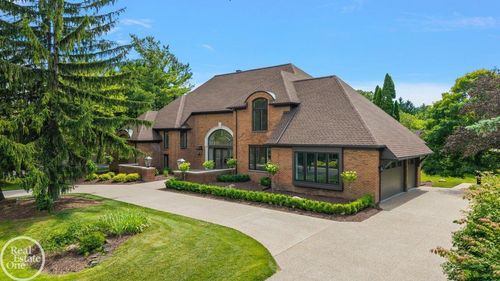 4585 Kiftsgate Bnd, Bloomfield Hills, MI, 48302-2331 | Card Image
