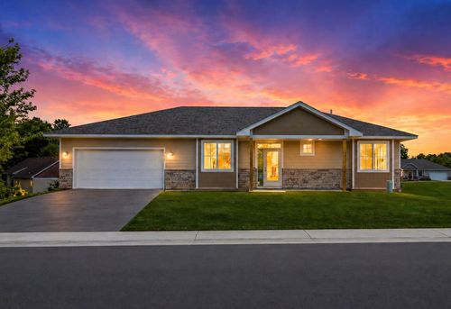 31079 Magnolia Ridge Way, Lindstrom, MN, 55045-9532 | Card Image
