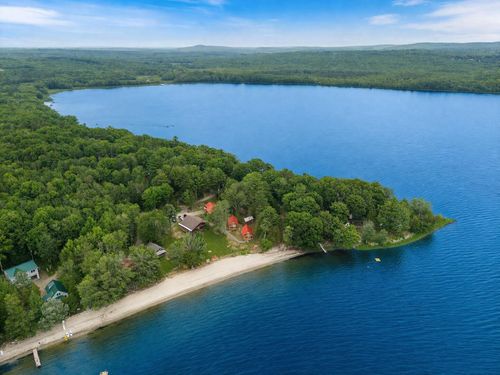 8 Sand Beach Ln, Burnham, ME, 04922-3631 | Card Image