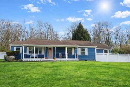 72 Kevin Dr, Tiverton, RI, 02878-3113 | Card Image