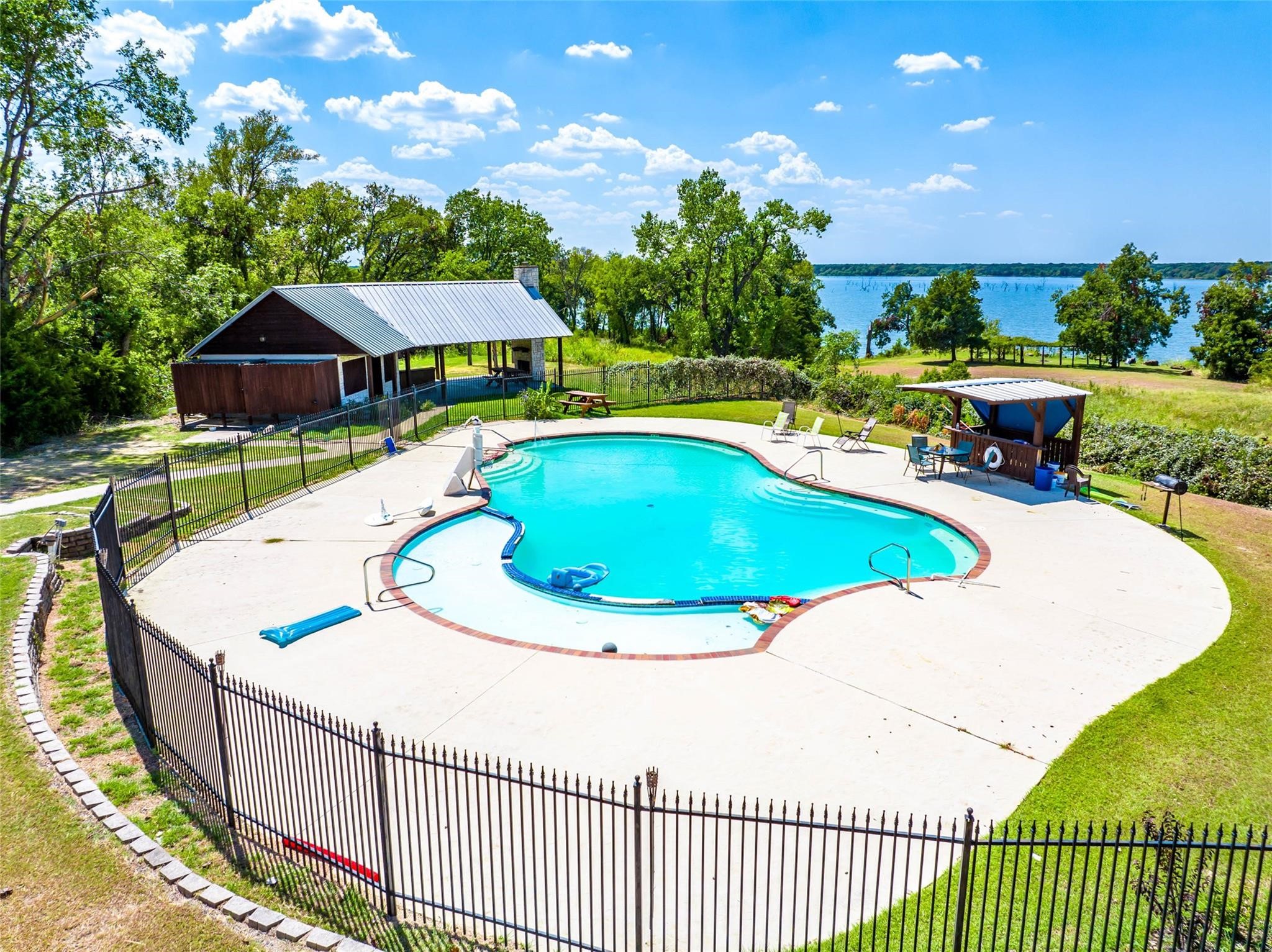 Land in Lone Oak 5