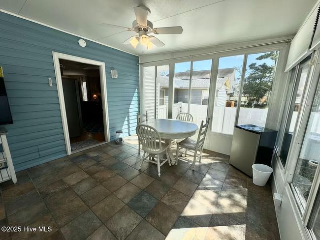 111 Ne 39 Th St, House other with 3 bedrooms, 2 bathrooms and 2 parking in Oak Island NC | Image 15