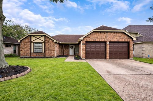 3816 Cottonwood Dr, La Porte, TX, 77571-4314 | Card Image