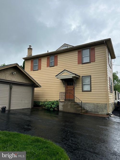 52 Orchard Ln, West Norriton, PA, 19403-3110 | Card Image
