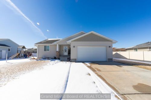 308 Orchardgrass Dr, Grand Island, NE, 68803-4025 | Card Image