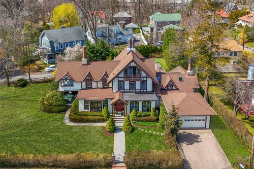 78 Seaview Ave, New Rochelle, NY, 10801-5343 | Card Image
