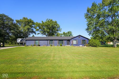 1122 County Road 425, Avon, IN, 46123-9543 | Card Image