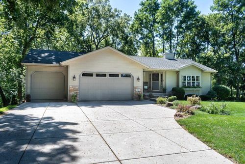 2001 Timber Lake Rd, Fitchburg, WI, 53575-2268 | Card Image