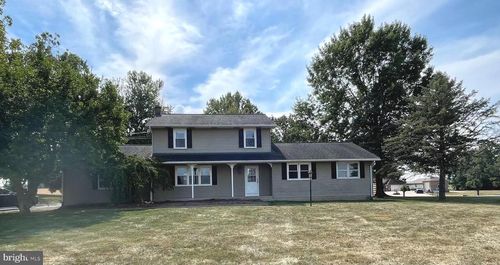 990 E Governor Rd, HERSHEY, PA, 17033-9511 | Card Image