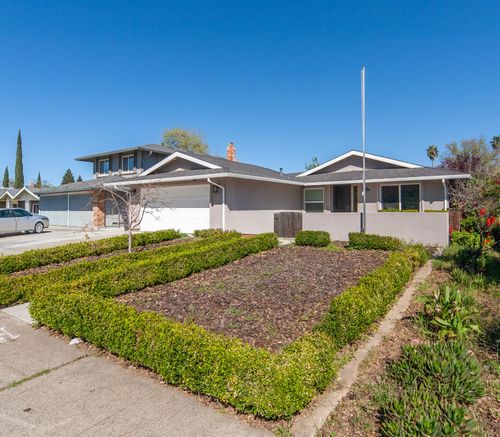 3225 Saturn Drive, Sacramento, CA, 95827 | Card Image