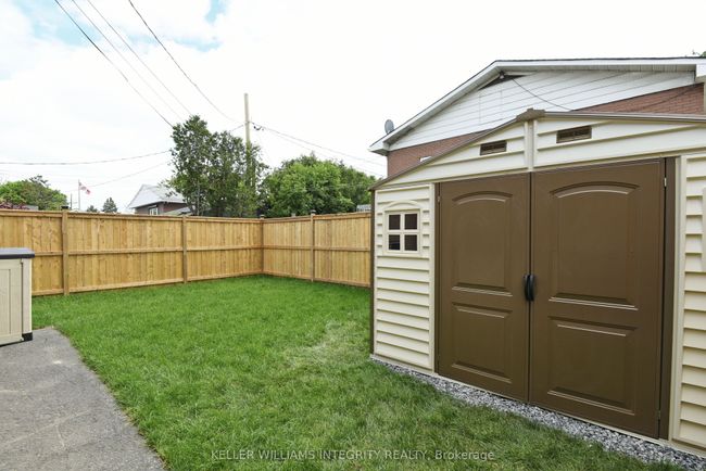 384 Tremblay Rd, Home with 5 bedrooms, 2 bathrooms and 6 parking in Ottawa ON | Image 22