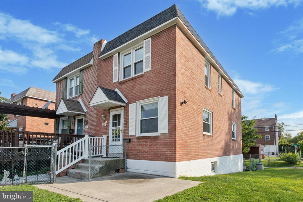 Haller Rd, Ridley Park, PA 19078